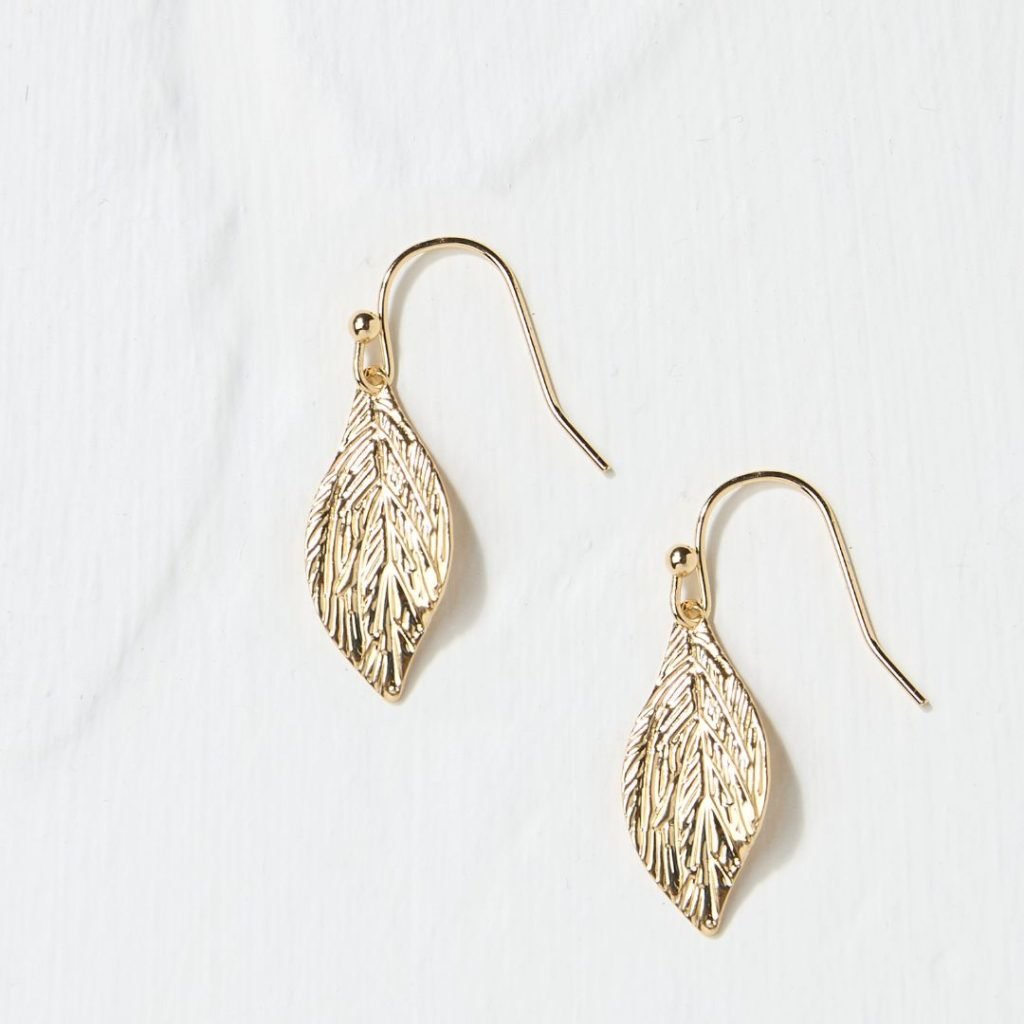 Christmas party outfits: Gold drop leaf earrings