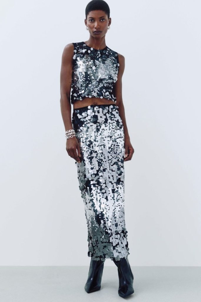 Christmas party outfits: Metallic sequin top and skirt