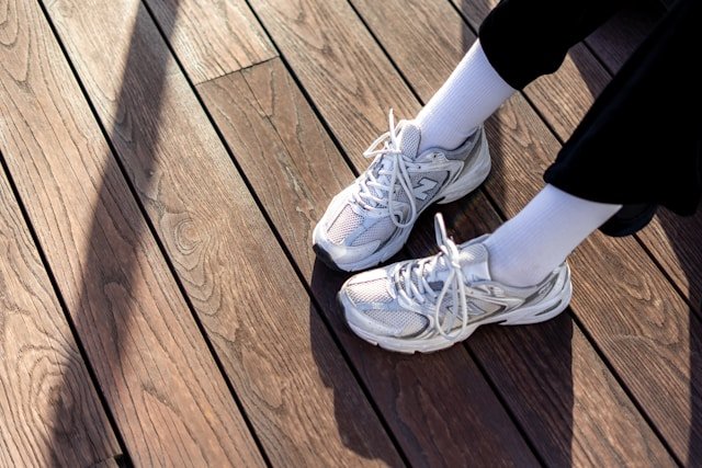 Shoe capsule wardrobe: Neutral coloured trainers