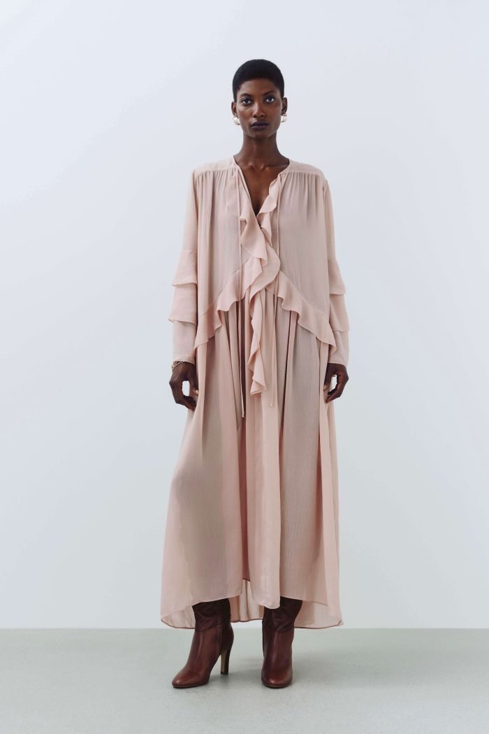 How To Wear A Maxi Dress In Winter: 8 Warm & Stylish Outfits